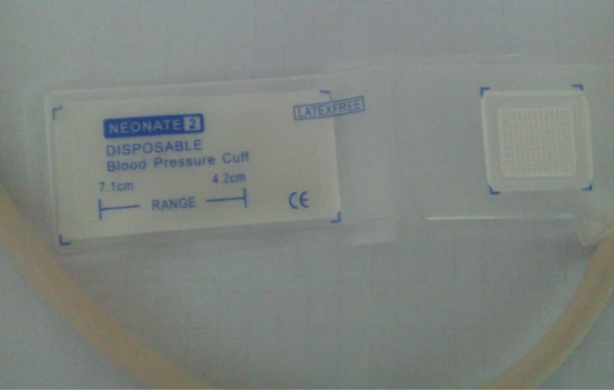 Pressjoni tad-Demm Mhux Invażiva Disposable (NIBP) Puffs b'tubu Uniku u Double Tube għal Trabi Mqaddsa, Trabi, Tfal u Adulti